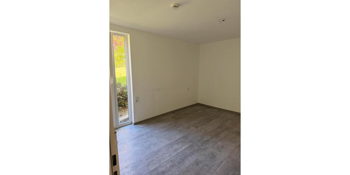 Etagenwohnung Wuppertal Dönberg - 2 Zimmer, 67 m&sup2;, 592&euro; | Angebot:26444523
