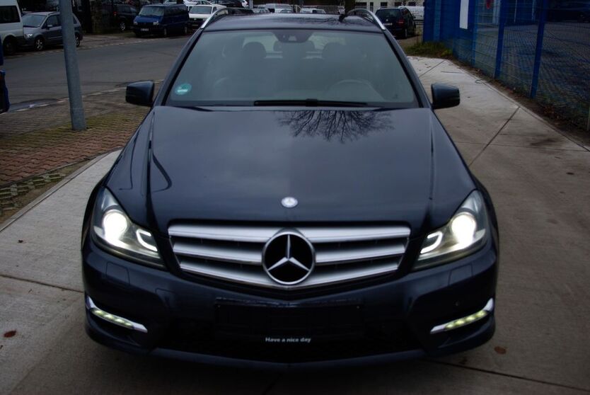Mercedes-Benz C 250 234.000 km 8.800 € Bottrop 46242
