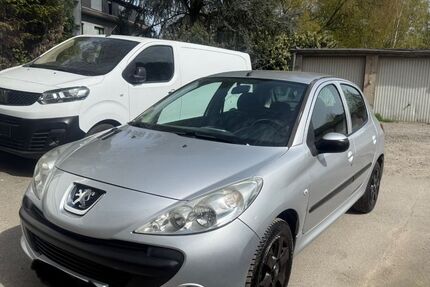 Peugeot 206 187.000 km 1.999 &euro; Essen 45143