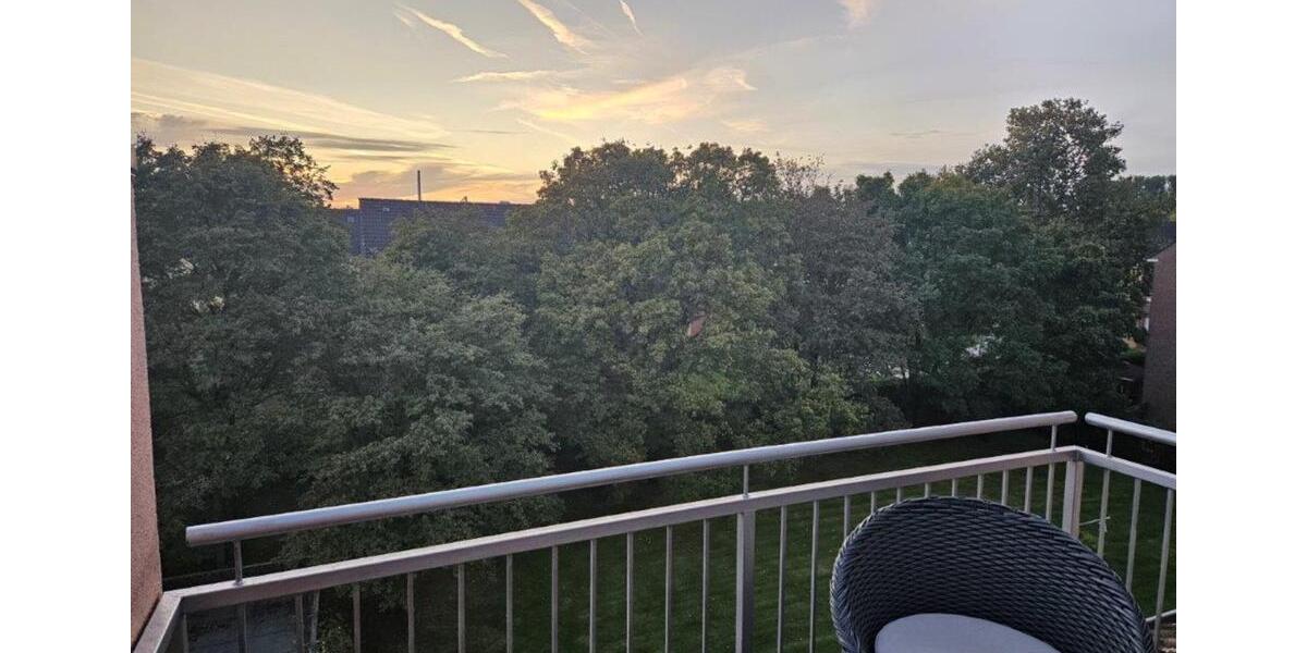 Möbliertes Wohnen mit Stil und Aussicht! Luxuriöse DG-Wohnung mit 2 zimmer