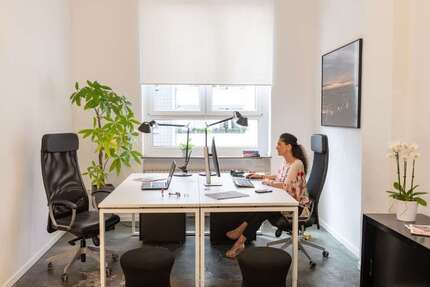 Büro in Düsseldorf 1.265 € 53 m²