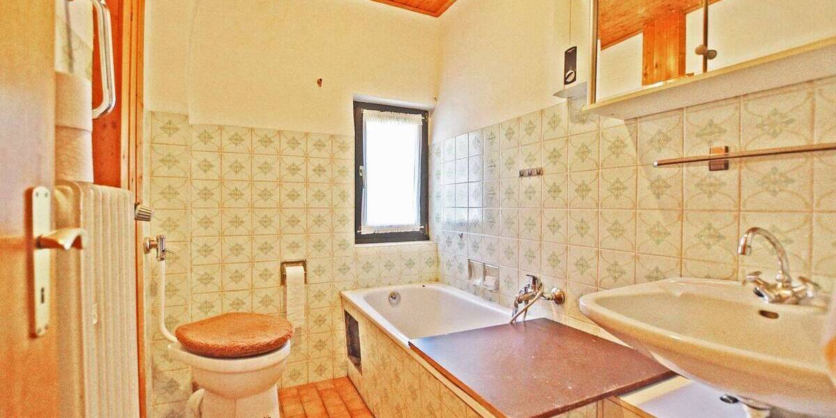 Kleines Einfamilienhaus im Grünen! 5 zimmer