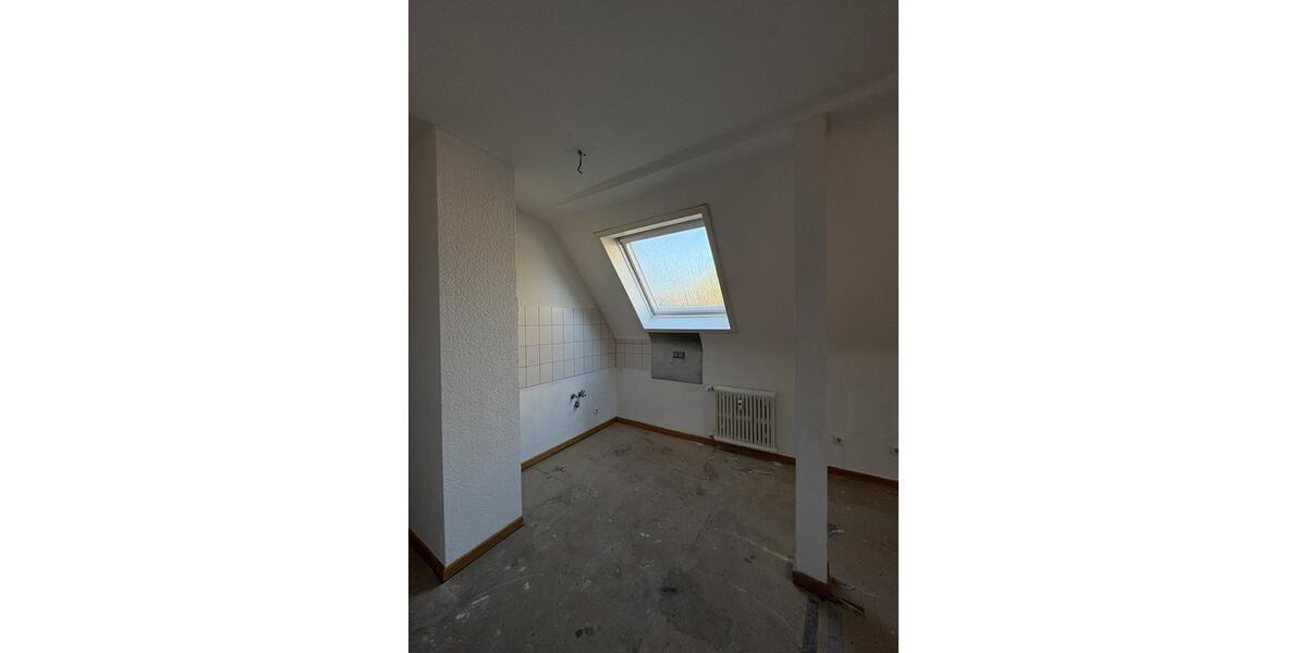 Dachgeschoßwohnung Bottrop Batenbrock - 1.5 Zimmer, 33 m&sup2;, 281&euro; | Angebot:26527108