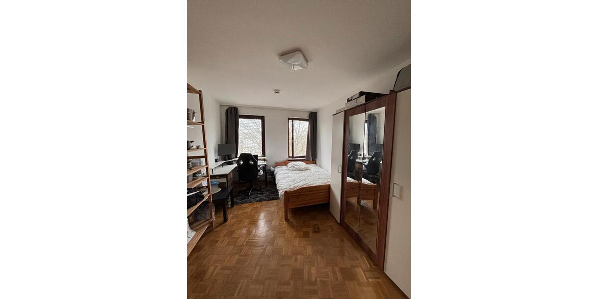 Etagenwohnung Essen Stadtkern - 3 Zimmer, 75 m&sup2;, 1.000&euro; | Angebot:24846402
