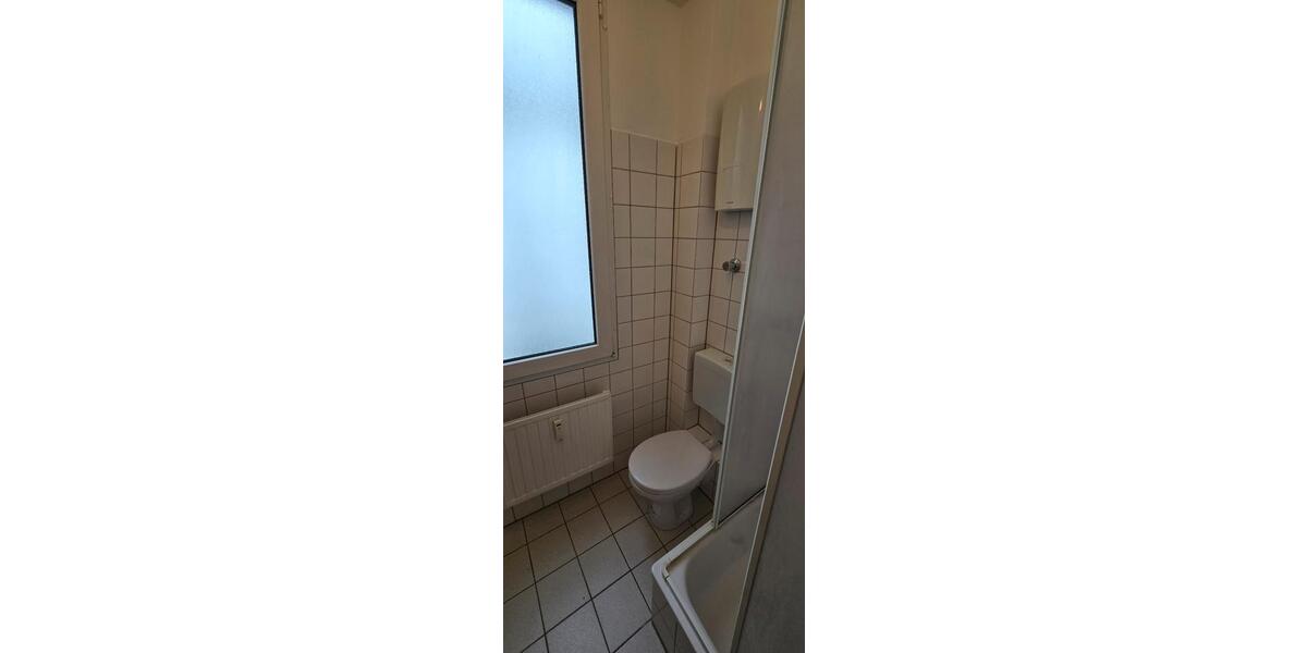 Etagenwohnung Essen Stadtkern - 1 Zimmer, 37 m&sup2;, 379&euro; | Angebot:26680359