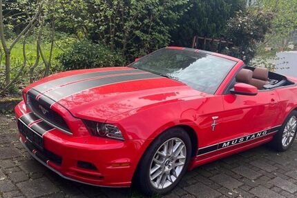 Ford Mustang 137.000 km 12.900 &euro; Wuppertal 42287