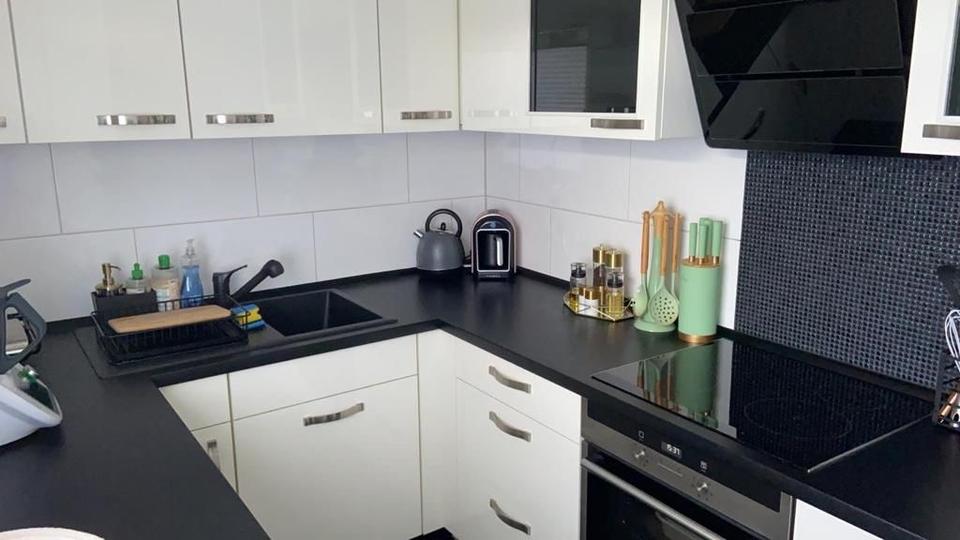 Moderne EG 2 Zi Wohnung Zentrale Lage Stellplatz 2 zimmer