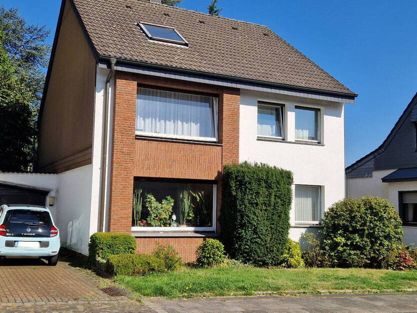 Wohlfühl-Oase in Vonderort: Zwei charmante Häuser auf großem Grundstück mit viel Raum für Ihre Ideen