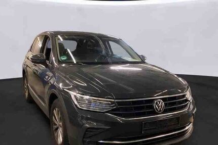VW Tiguan 125.000 km 20.799 &euro; Mülheim / Ruhr 45473