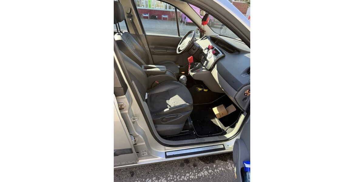 Renault Scenic 115.000 km 3.999 &euro; Heiligenhaus 42579