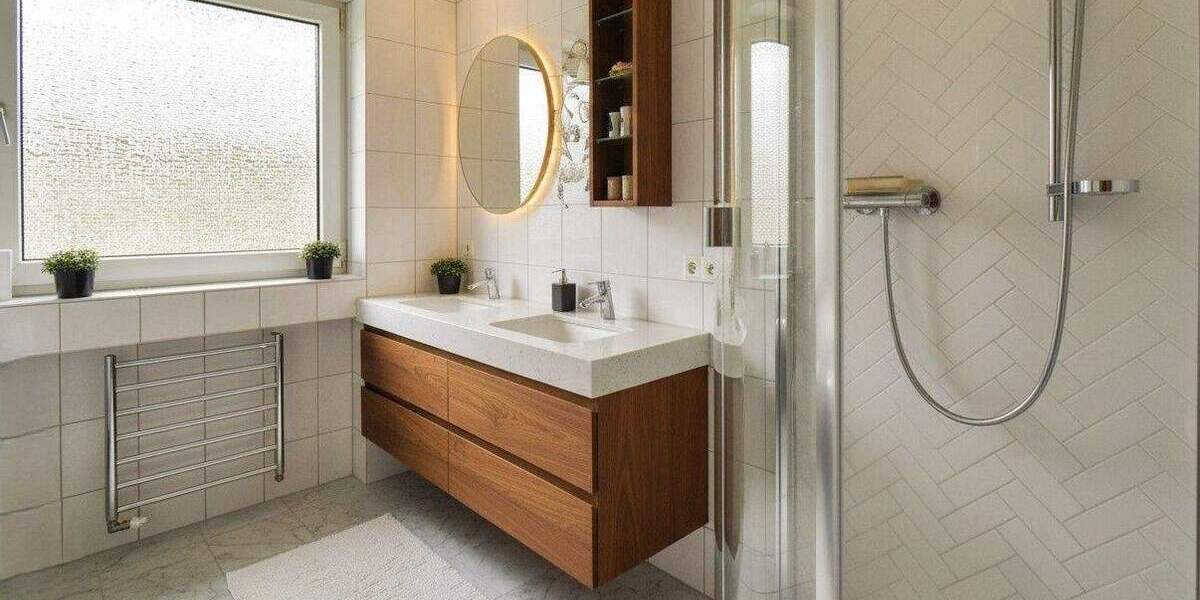 Leben und Leben lassen! Schöne, ruhige Wohnung mit Balkon und TG-Stellplatz 4 zimmer