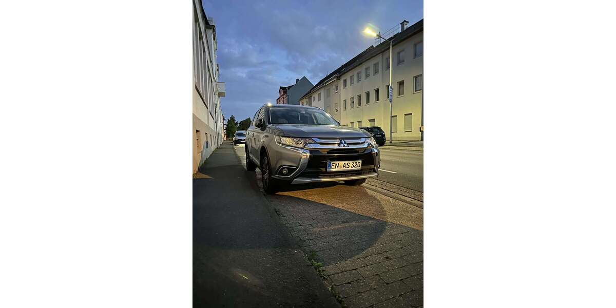 Mitsubishi Outlander 268.000 km 12.900 € Schwelm 58332