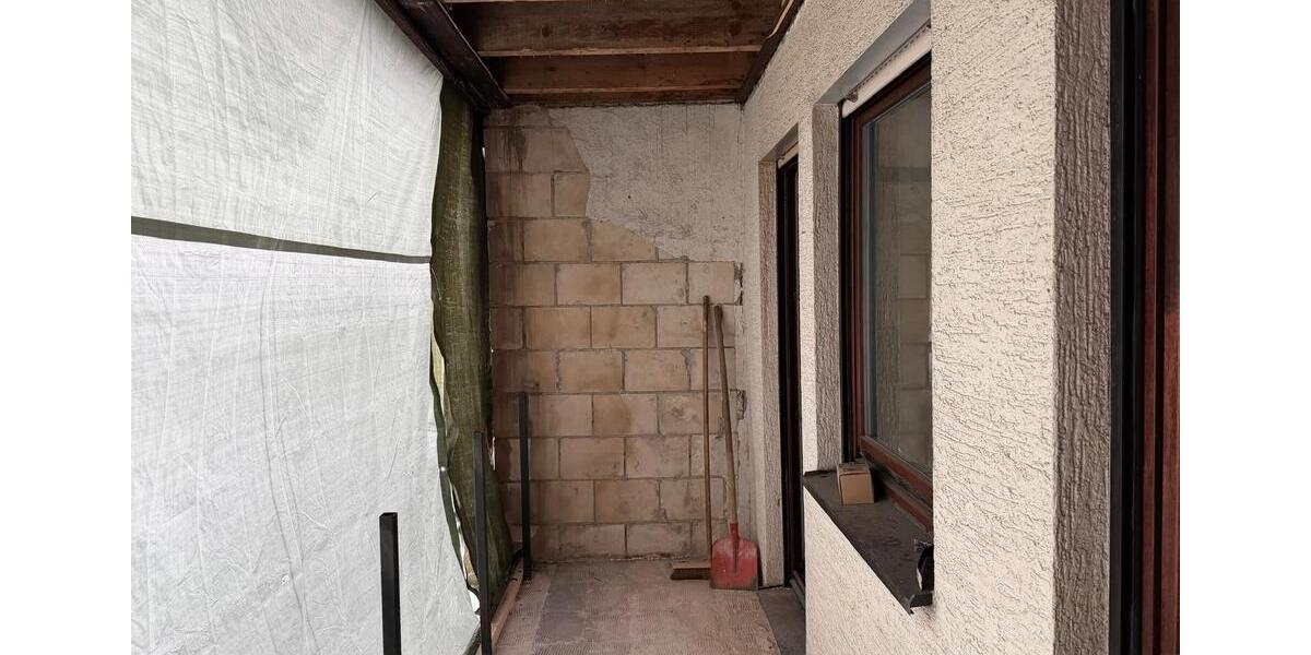 Mehrfamilienhaus Kapitalanlage teilsaniert teilvermietet zimmer