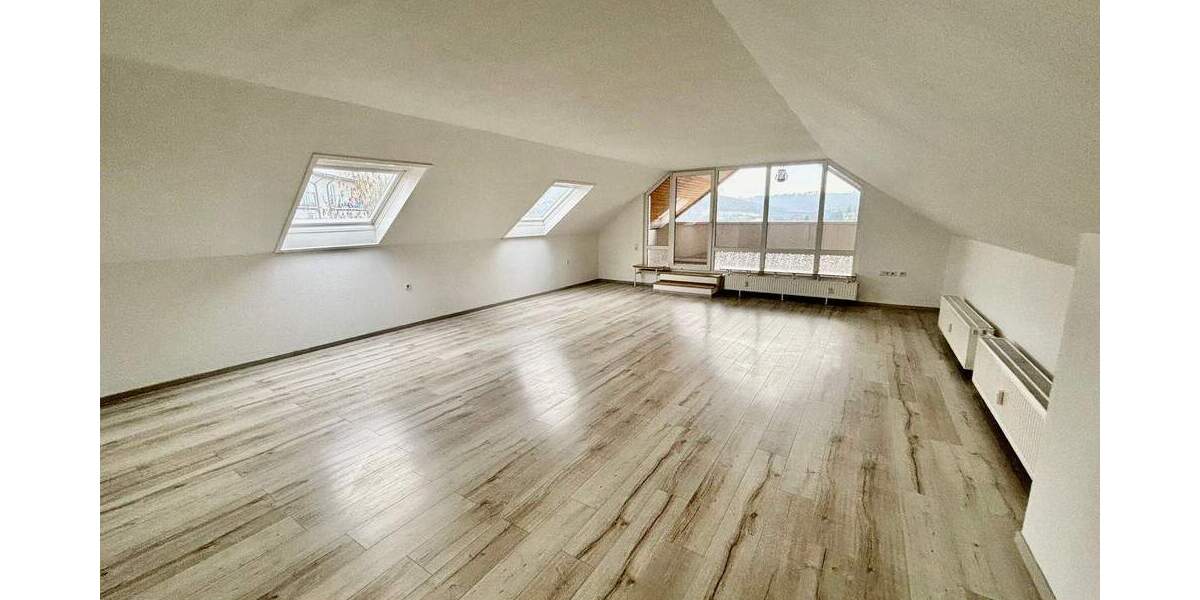 Etagenwohnung Wuppertal Langerfeld - 4 Zimmer, 134 m&sup2;, 1.009&euro; | Angebot:25152507