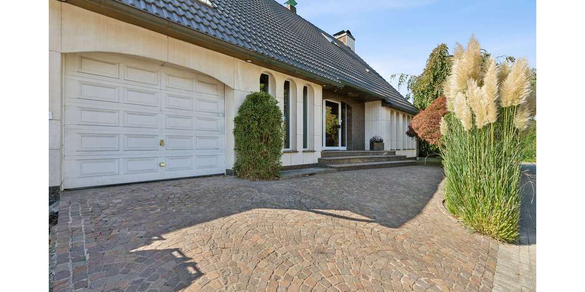 Einfamilienhaus Ratingen Tiefenbroich - 8 Zimmer, 261 m&sup2;, 825.000&euro; | Angebot:27002987