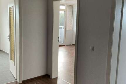 Wohnung Velbert Velbert-Mitte - 2 Zimmer, 63 m&sup2;, 479&euro; | Angebot:27216047