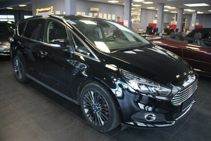 Ford S-Max 2.0 TDCi Aut. Allrad Titanium - 7-Sitzer