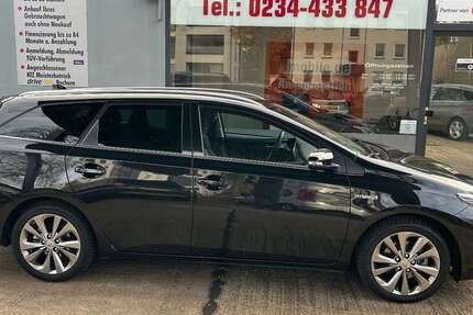 Toyota Auris 21.750 km 17.900 &euro; Bochum 44795