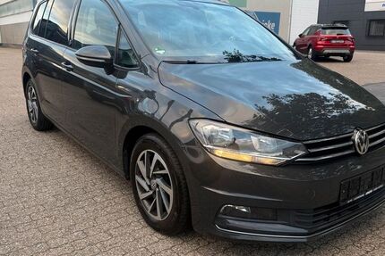 VW Touran 296.772 km 7.900 &euro; Essen 45356