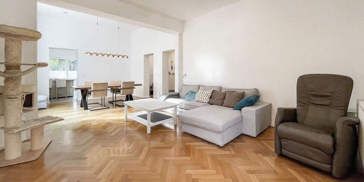 5,5 Zimmer - Terrasse - kernsaniert - inkl. Einbauküche - Stellplatz 5 zimmer