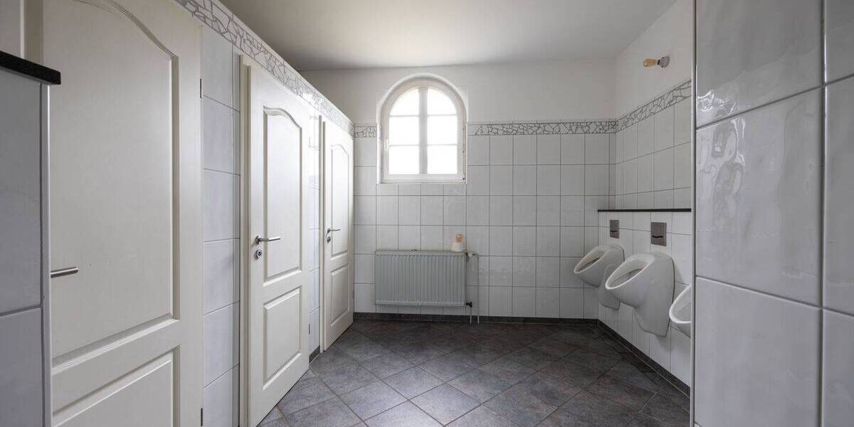 Denkmalgeschütztes Anwesen in idyllischer Lage von Duisburg-Friemersheim 8 zimmer