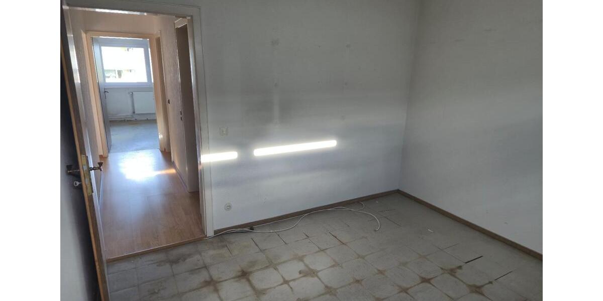 Dachgeschoßwohnung Wuppertal Gemarkung Nächstebreck - 3 Zimmer, 72 m&sup2;, 120.000&euro; | Angebot:27496402