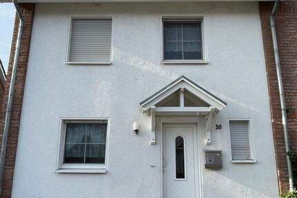 Haus Moers Hochstraß - 5 Zimmer, 147 m&sup2;, 495.000&euro; | Angebot:25711092