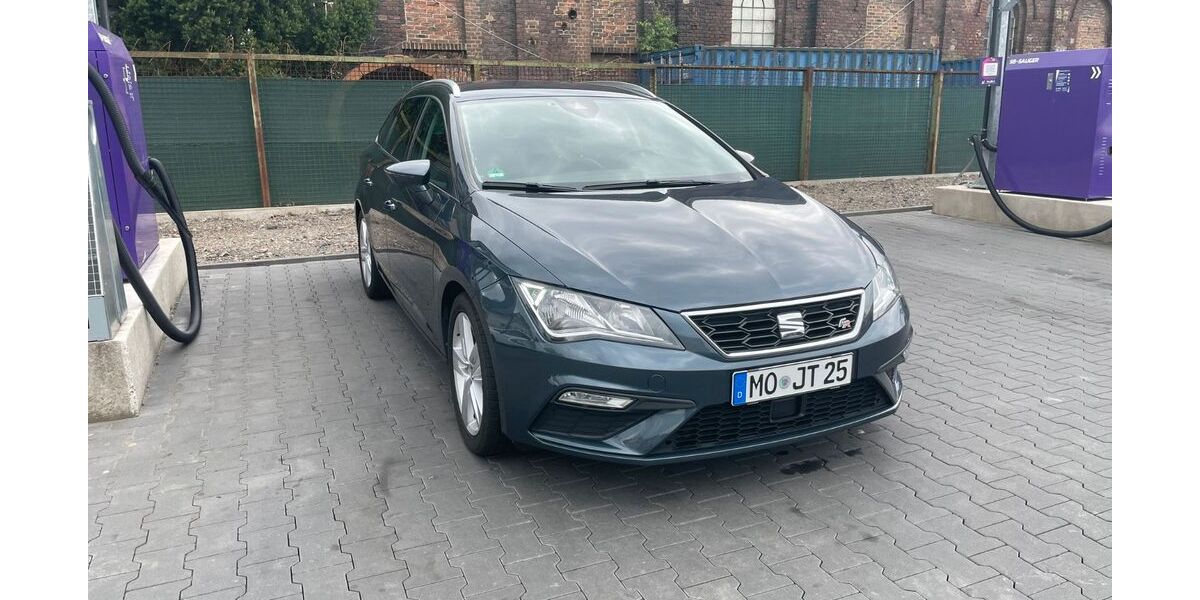 Seat Leon 139.648 km 14.999 &euro; voerde 46562