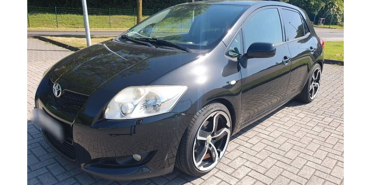 Toyota Auris 97.000 km 4.999 &euro; Bochum 44809