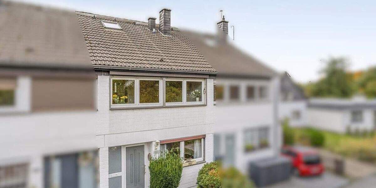 Charmantes Reihenhaus mit sonnigem Garten und einer Garage in Ratingen-Mitte 4 zimmer