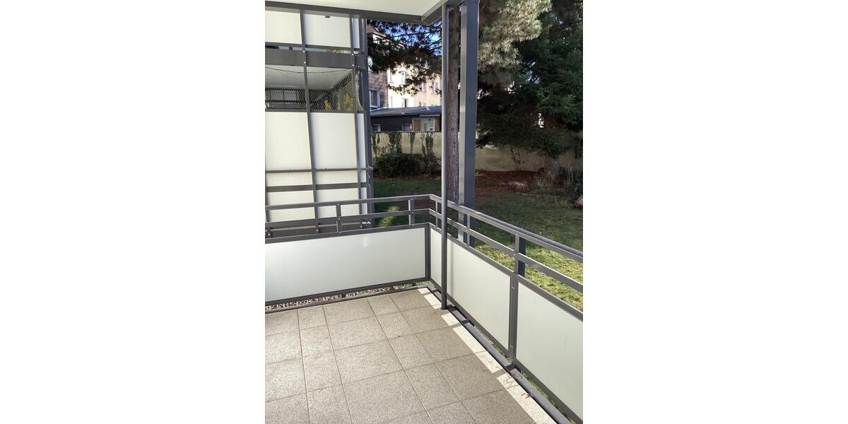 Zu Fuß zum HBF: renovierte 2-Zimmer-Wohnung mit Sonnenbalkon 2 zimmer