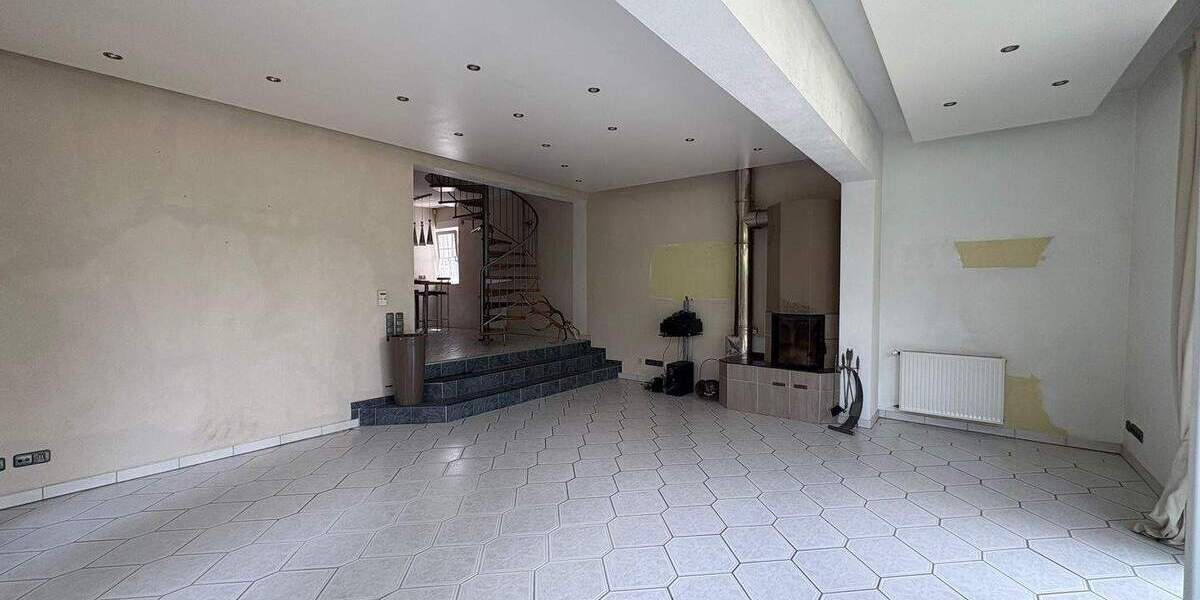 Einzigartiges 2-Familienhaus mit Charme und sonnigen Garten 5 zimmer