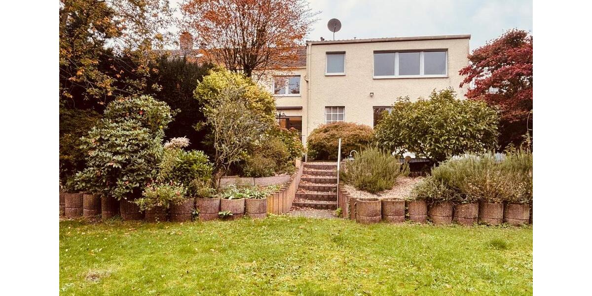 +++ Mehrgenerationenhaus mit Garten in Osterfeld-Ost +++ 6 zimmer