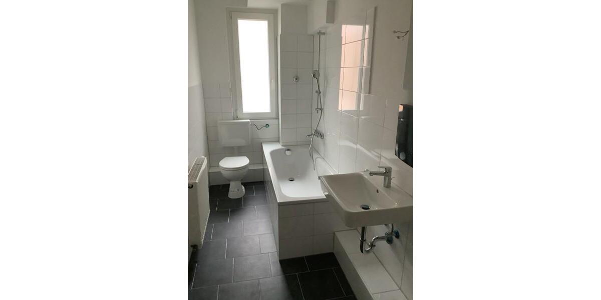 Ostviertel: Helle 2-Zimmer-Whg. mit neuem Bad und Balkon, Gas-Etagenheizung 2 zimmer