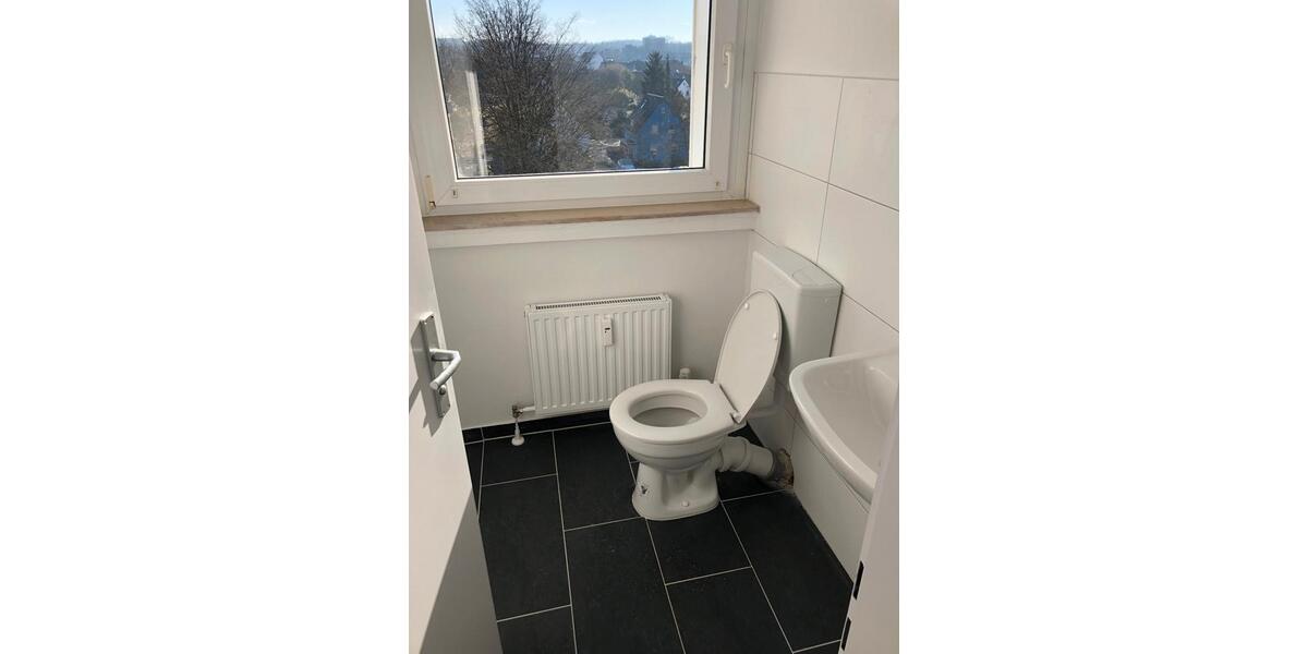 9701998 Modernisierte 3-Zi.-Wohnung in Erkrath! 3 zimmer