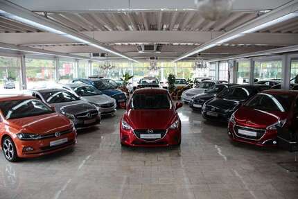 Mazda 2 65.000 km 7.990 € Essen 45356