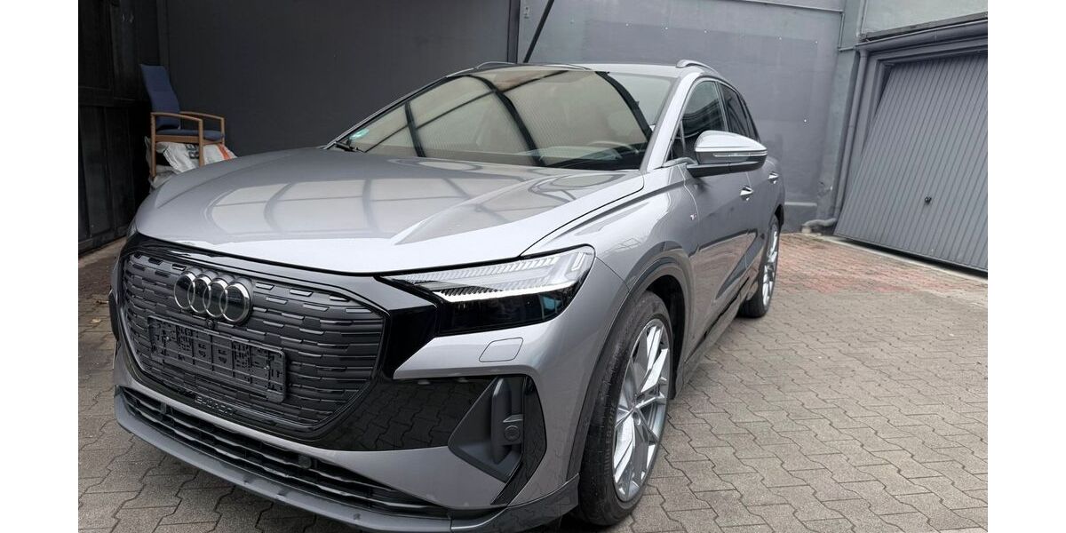 Audi Q4 e-tron 33.146 km 39.999 &euro; Mülheim an der Ruhr 45468