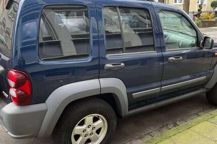 Jeep Cherokee 120.000 km 5.500 &euro; Duisburg, Stadt 47137