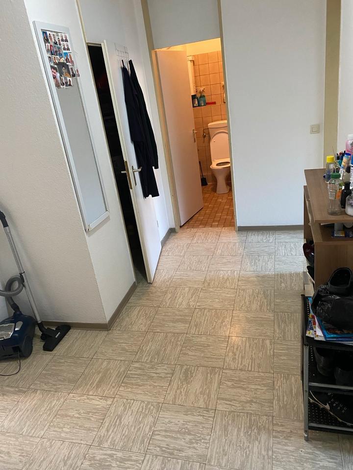 Solingen 2 Zi.Wohnung Nähe Hauptbahnhof mit Stellplatz Balkon