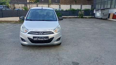 i10
