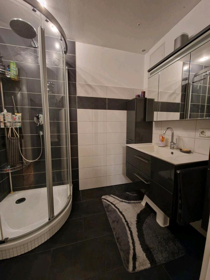 Traumhafte 3-Zimmer-Wohnung mit Balkon, Garage zu verkaufen. zimmer