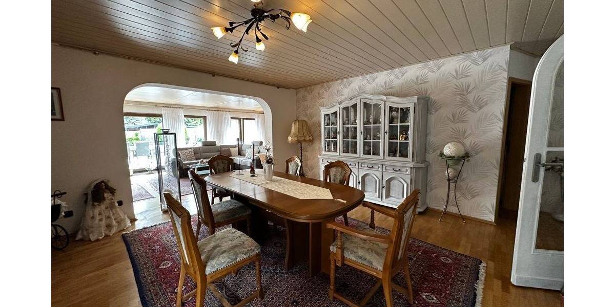 Doppelhaushälfte mit großem Garten und Garage in Essen-Karnap! 6 zimmer