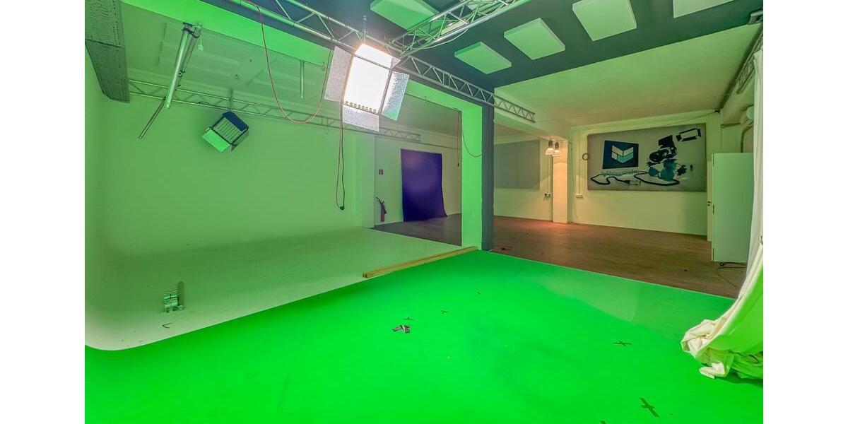 BÜRO MIT STUDIO IM INDUSTRIAL LOOK – 320 m² – 6,38 € pro m² – 3 BÜROS – KÜCHE – LASTENAUFZUG – KLIMA – BARRIEREFREI – TOP AUFGETEILT! zimmer