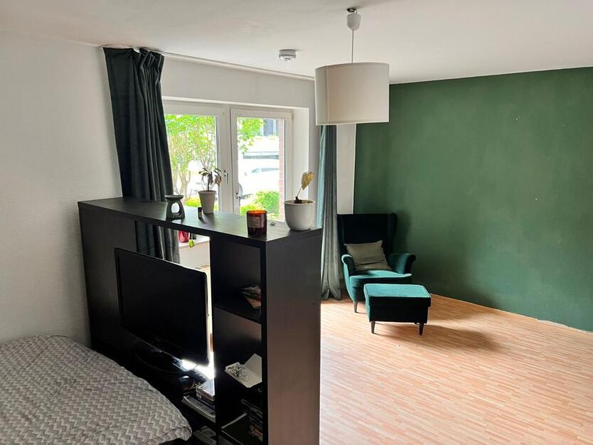 Karinstr. 4: Schönes großes Apartment mit kleiner Terrasse