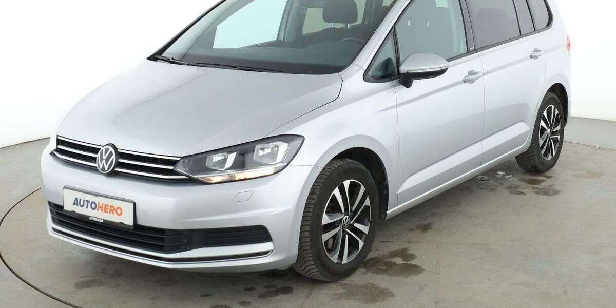 VW Touran 87.132 km 21.560 &euro; Essen 45141