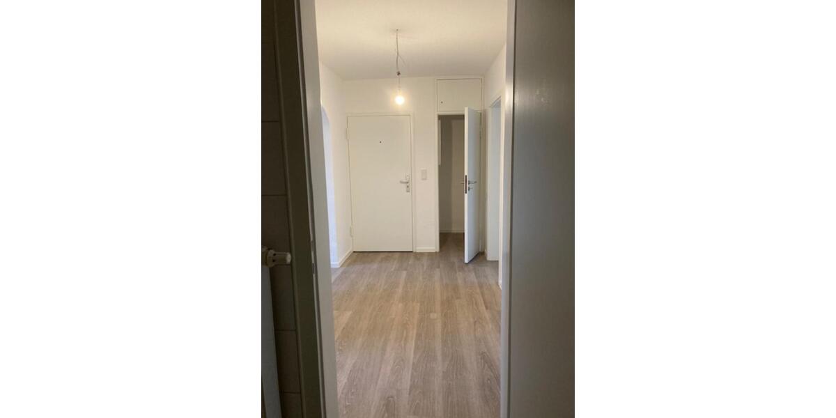 Nichtraucher -EG -Whg. in Ob-Klosterhardt, Erstbezug n. Sanierung 3 zimmer