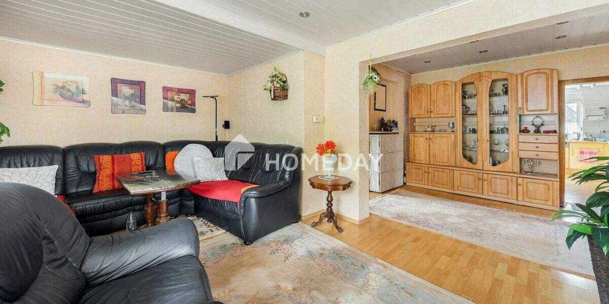 Einfamilienhaus mit Einliegerwohnung, großem Grundstück und vielseitigen Nutzungsmöglichkeiten 8 zimmer