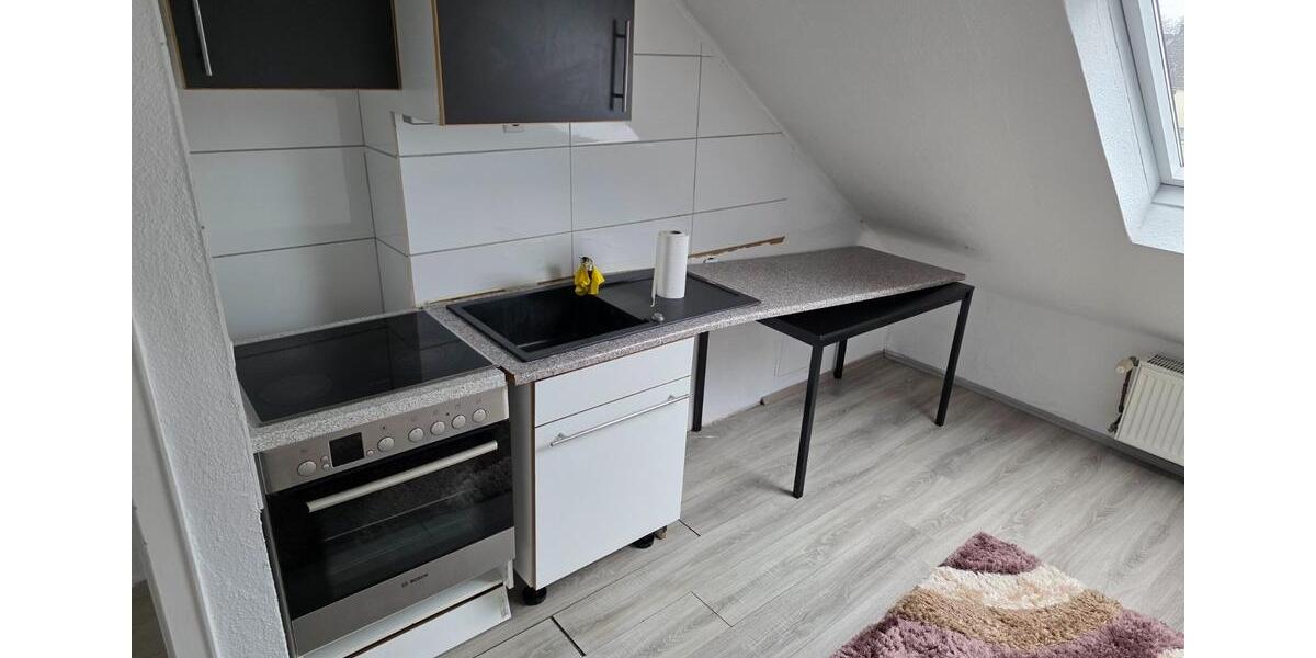 Dachgeschoßwohnung Oberhausen Alstaden - 2 Zimmer, 36 m&sup2;, 46&euro; | Angebot:25867899