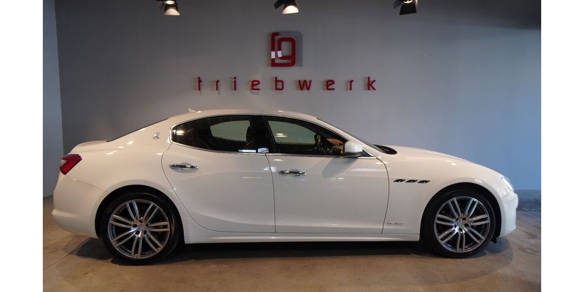 Maserati Ghibli 39.000 km 34.441 &euro; Duisburg 47228