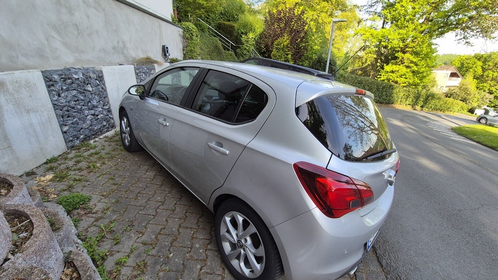 Opel Corsa E 99.000 km 7.950 &euro; Herdecke 58313